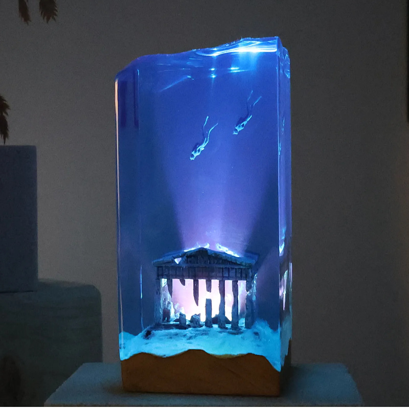 Resin Art With Wood - 新しいマリンアート家の装飾品手工芸品木製樹脂彫刻品洞窟のようなクジラダイバーテーブルトップ発光装飾品