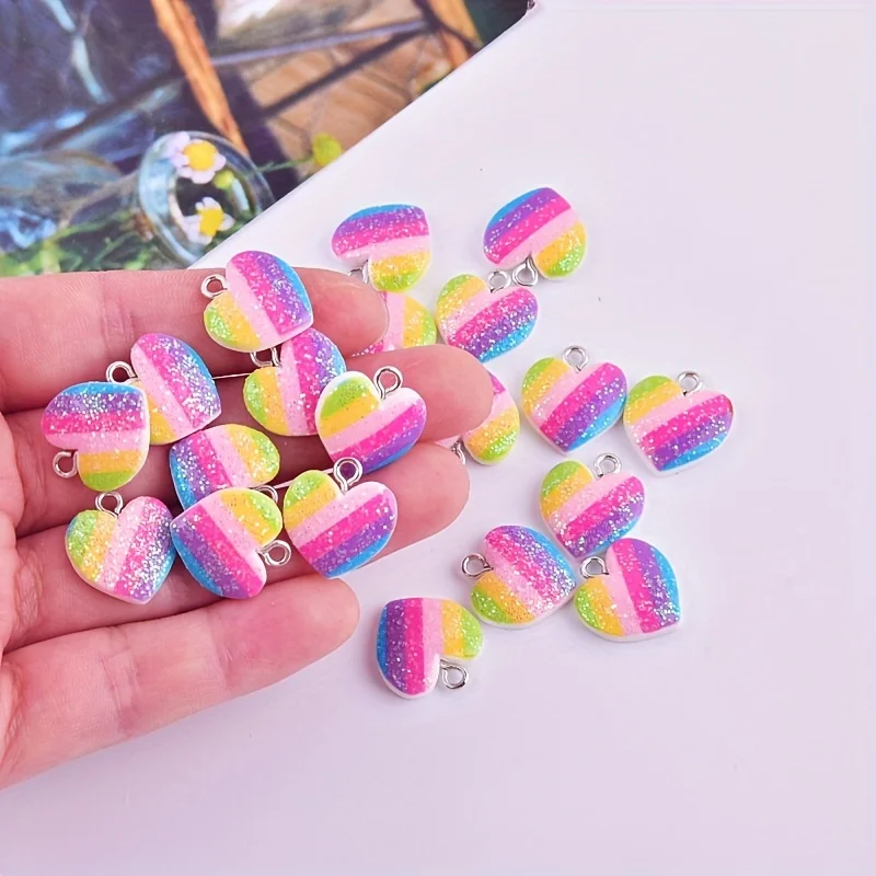 Resin Art For Sale - 10 個のカラフルなハート樹脂チャームかわいい混合色のラブハートペンダント DIY ジュエリー作りイヤリングクラフトアクセサリー