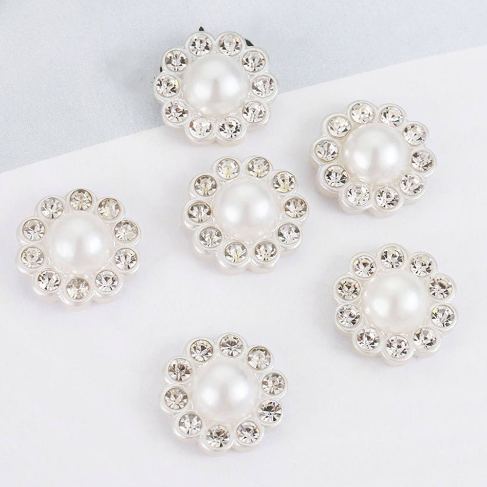 Resin Art Notes - 50 個ホワイトフラットイミテーションパール樹脂パールフラワーパッチラウンドベース付き DIY ヘアアクセサリーブローチジュエリー作成用