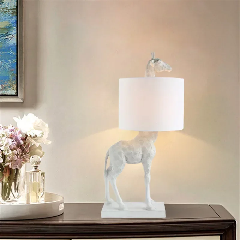 2025年工場製造デザイナーズアニマルレジンキリンテーブルラ - Resin Art On Floor のレビューと価格