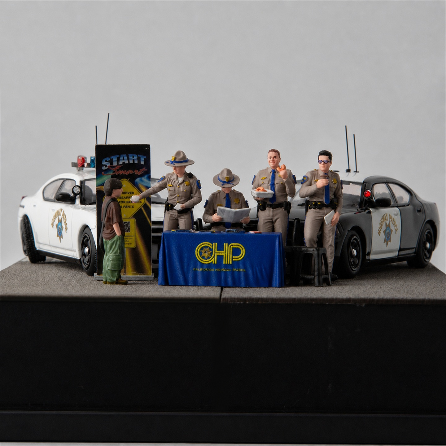 1/64スケール レジン製 ハイウェイパトロールオフィサー  - Resin Art Anime のレビューと価格