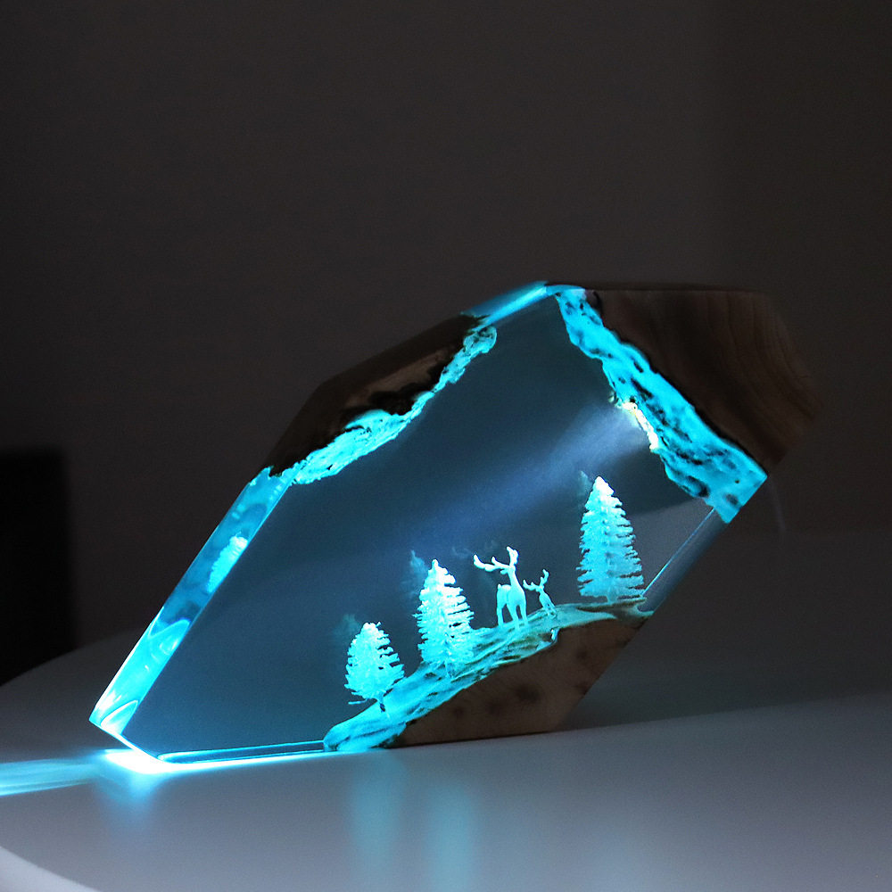 森の妖精鹿デスクトップアート、パーソナライズされた発光オーナ - Resin Art And Craft のレビューと価格